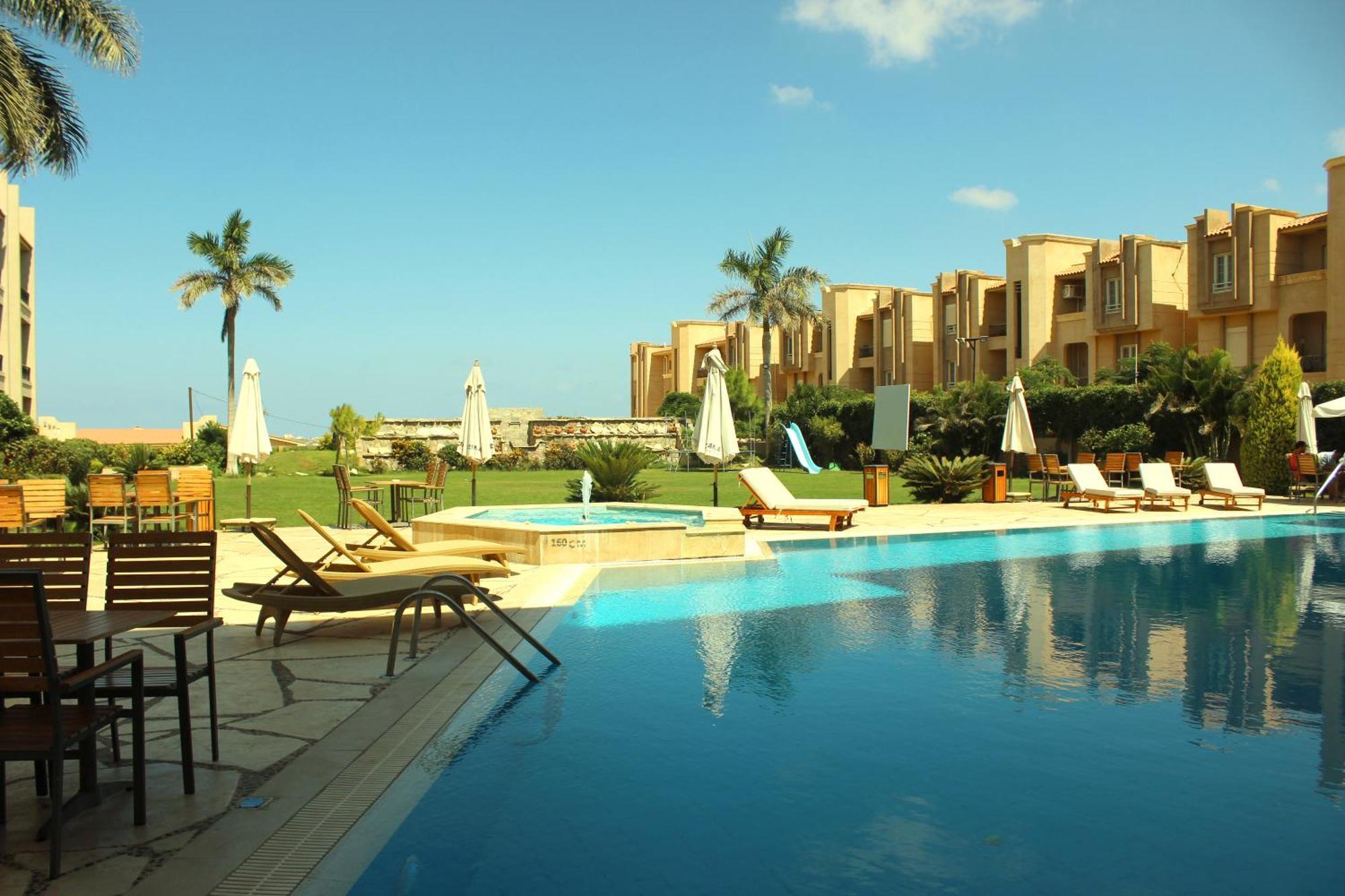 Panacea Suites Hotel Borg El Arab Exteriör bild