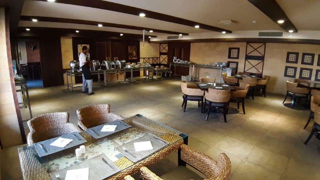 Panacea Suites Hotel Borg El Arab Exteriör bild