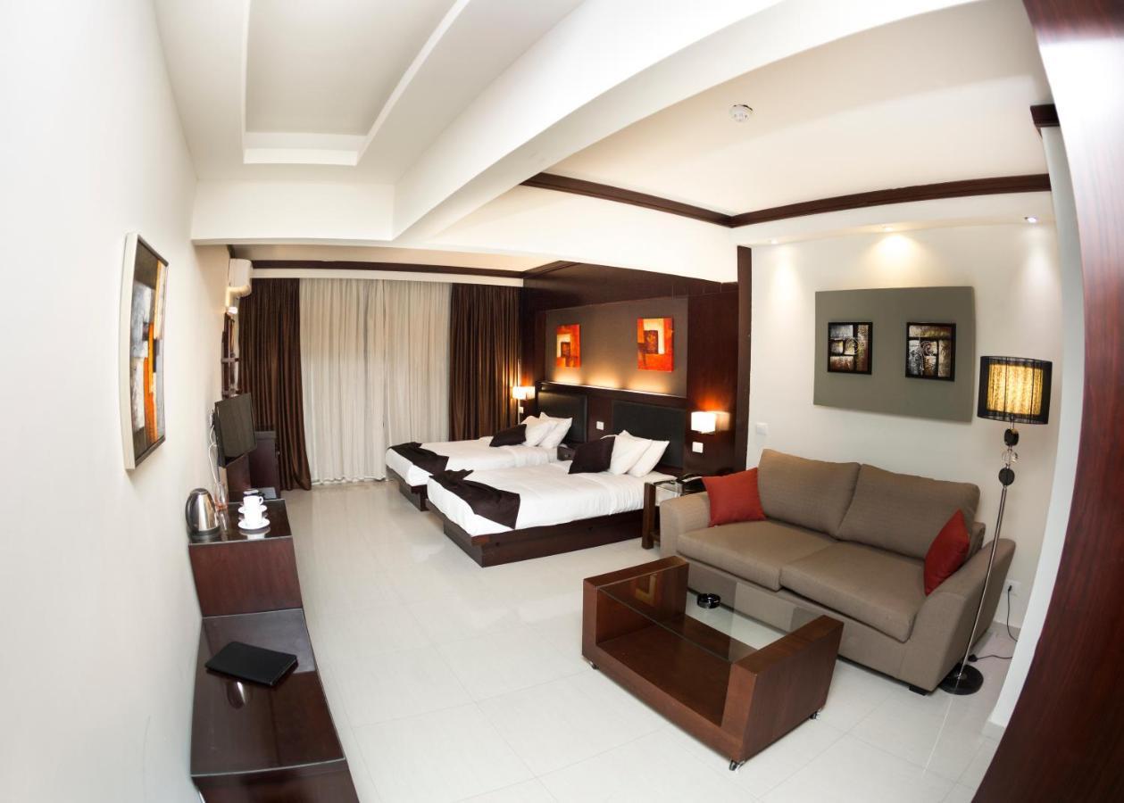 Panacea Suites Hotel Borg El Arab Exteriör bild