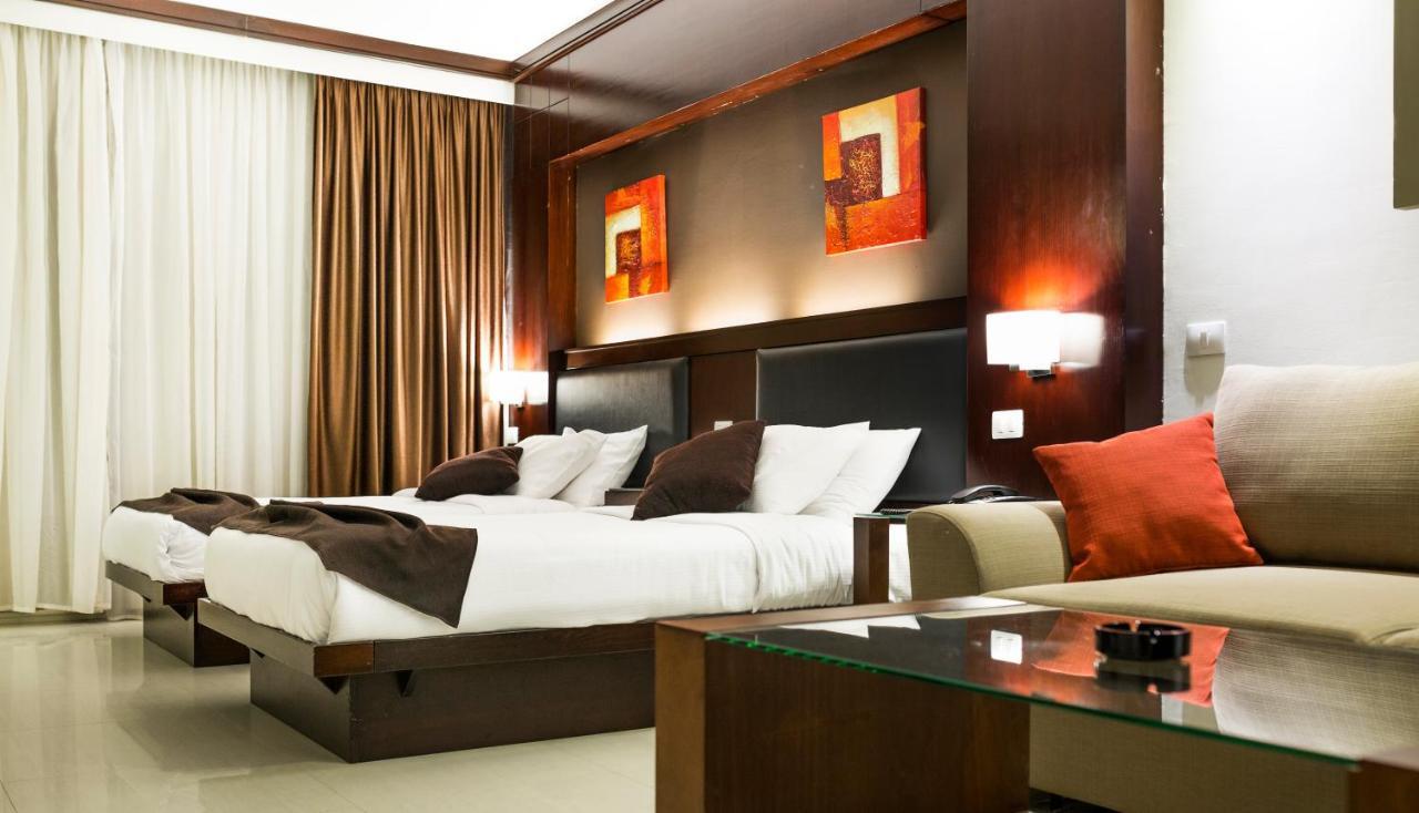 Panacea Suites Hotel Borg El Arab Exteriör bild