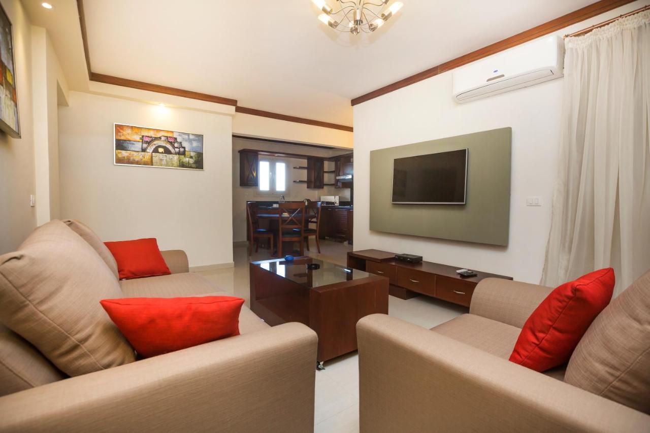 Panacea Suites Hotel Borg El Arab Exteriör bild