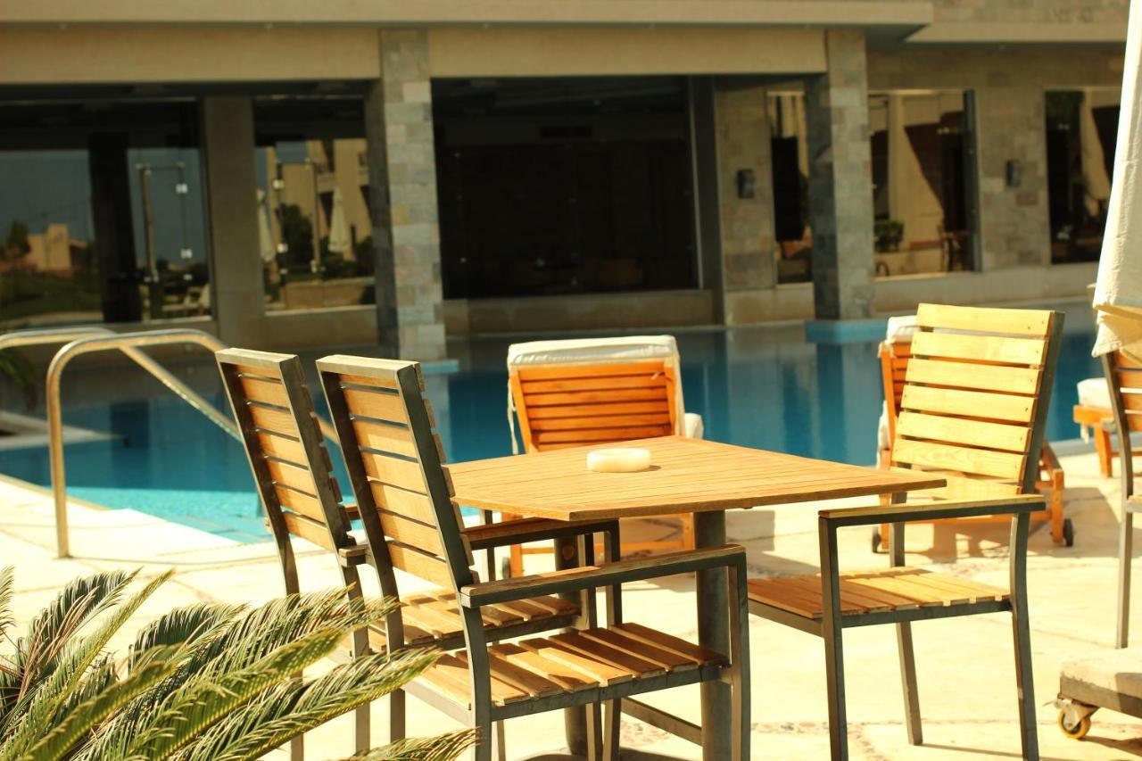Panacea Suites Hotel Borg El Arab Exteriör bild